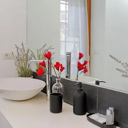 아파트 Trastevere Historic Loft By Luxury Getaways 로마